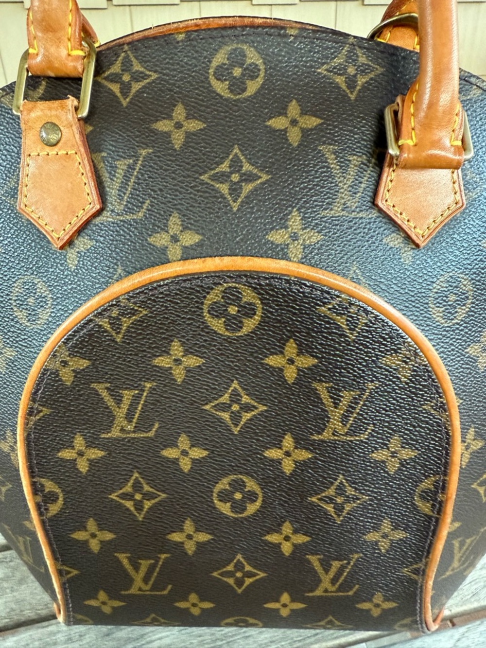 Louis Vuitton Ellipse PM Monogram Canvas Handbag Authentic Clean Interior No Key - Picture 2 of 16